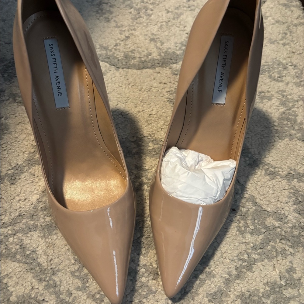 Saks Fifth Avenue Tan Heels Classic Pointed-Toe Design